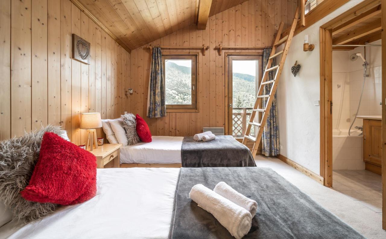 Chalet Himalaya , 10 Person Chalet With 5 Ensuite Bedrooms And Outdoor Jacuzzi In Meribel Centre Exteriör bild