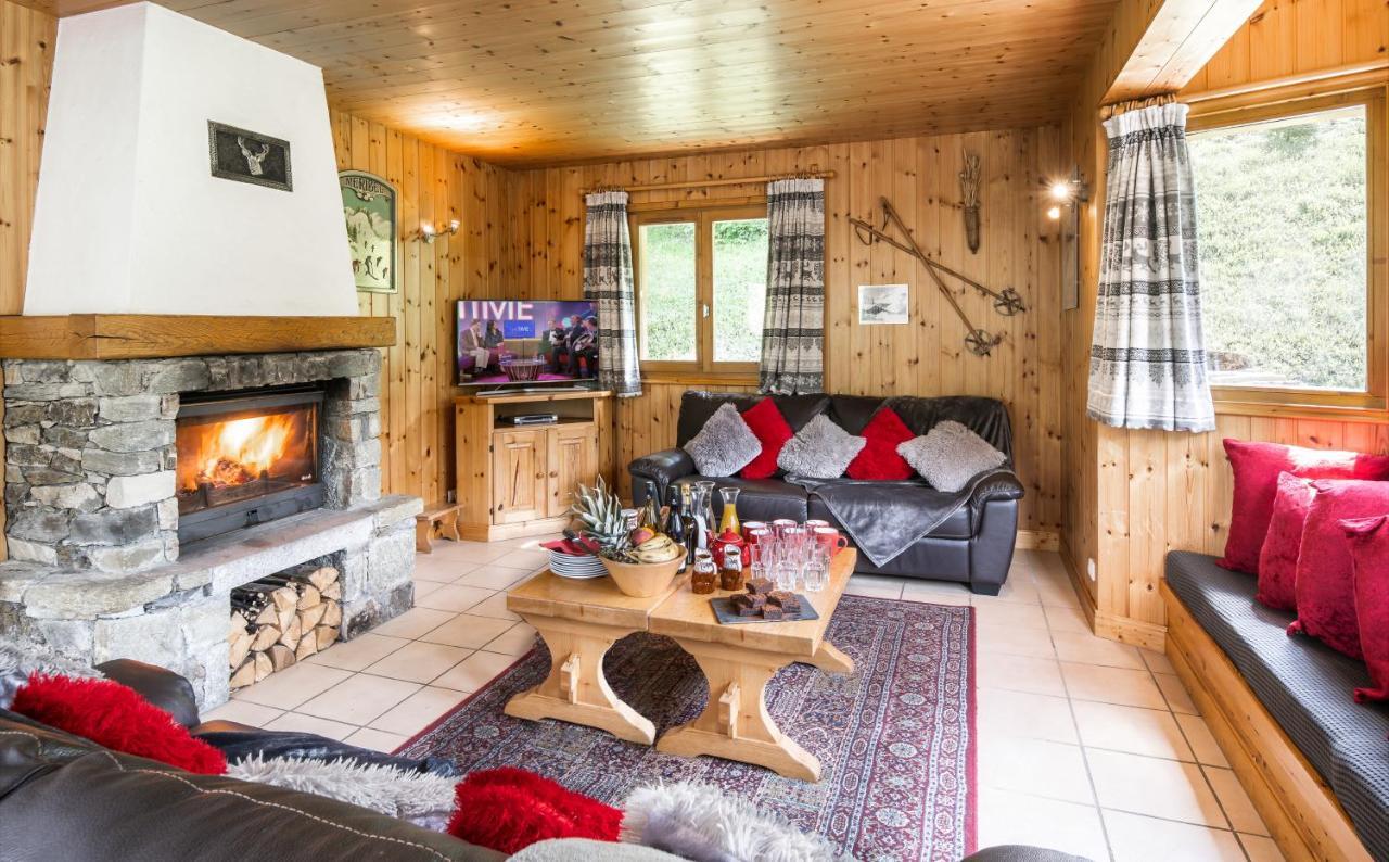 Chalet Himalaya , 10 Person Chalet With 5 Ensuite Bedrooms And Outdoor Jacuzzi In Meribel Centre Exteriör bild
